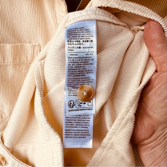 Levi's Long Sleeve Orion Corduroy Button Down Shirt OFF WHITE LARGE NWT - Picture 5 of 9